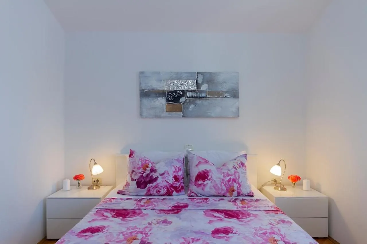 Apartment Mirjan Pula