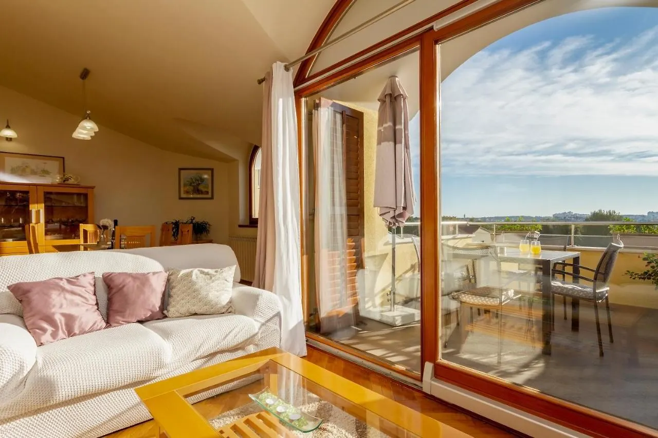 Apartment Mirjan Pula 0*,  Croatia